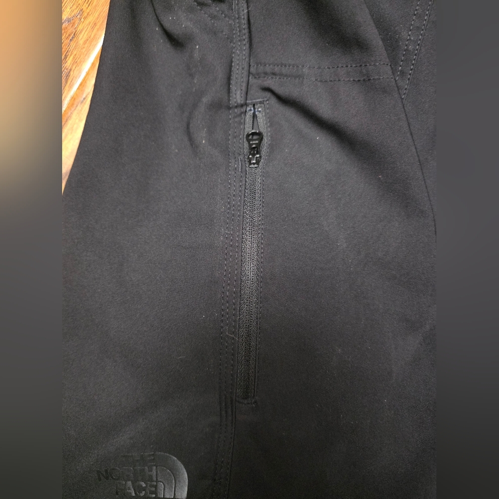 The Northface Black Casual Shorts sz 36 - Picture 7 of 7